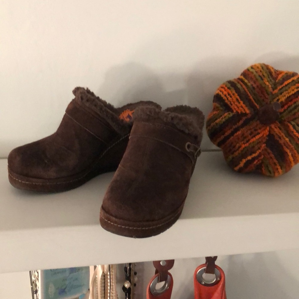 Clogs